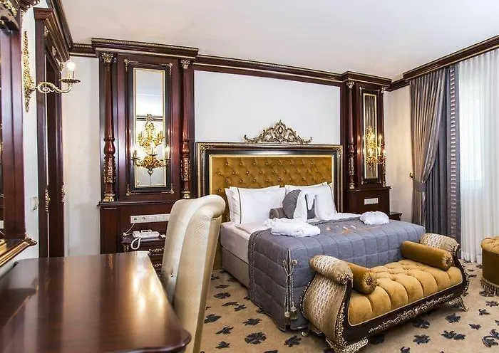 Cassiel Hotel