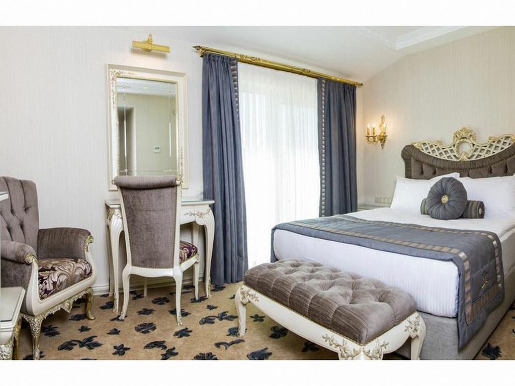 Otel Cassiel 4*